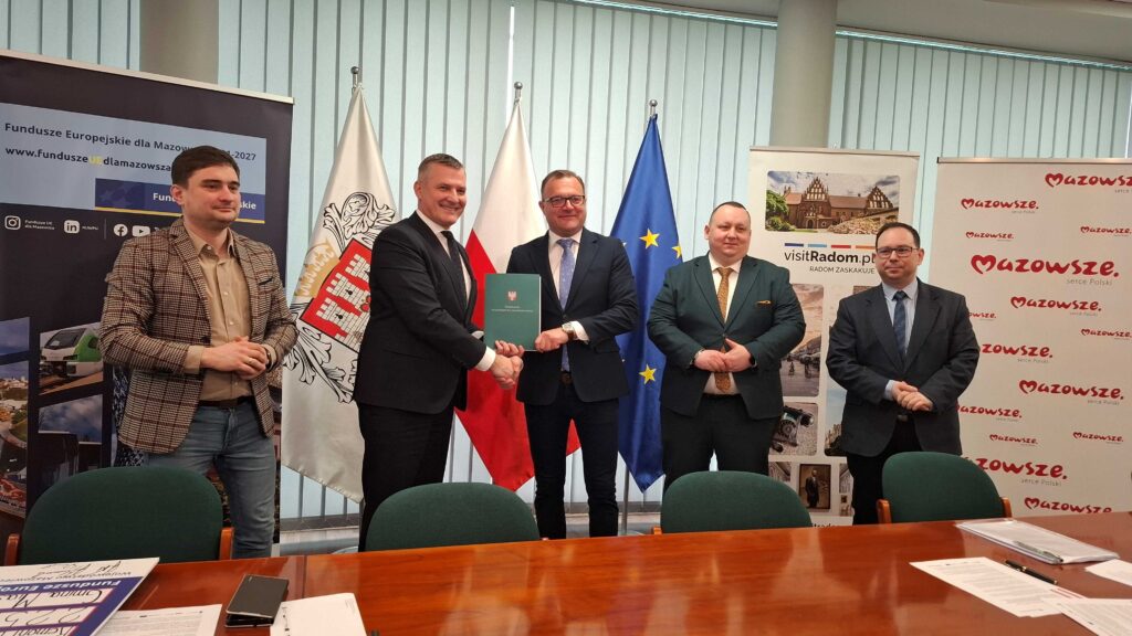 kolejna umowa podpisana w radomiu