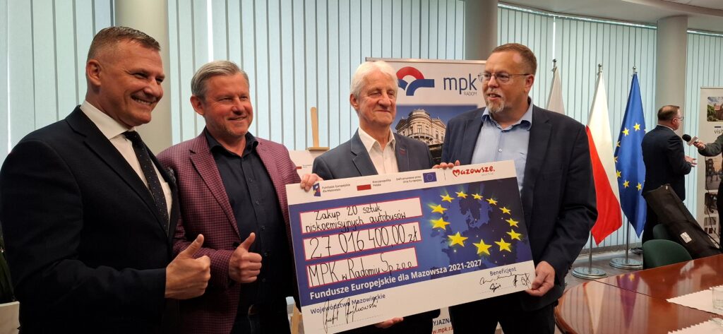 Symboliczny czek dla MPK