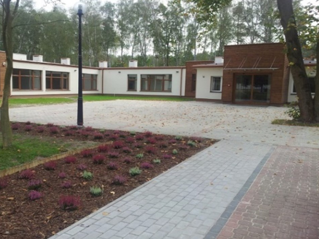 Rozbudowa bazy edukacyjnej Centrum TPD „Helenów” przez modernizację i połączenie budynku dotychczasowego Kolegium z budynkiem szkół powszechnych na potrzeby Szkoły Przysposobienia do Pracy, Liceum Ogólnokształcącego i sali sportowo-widowiskowej