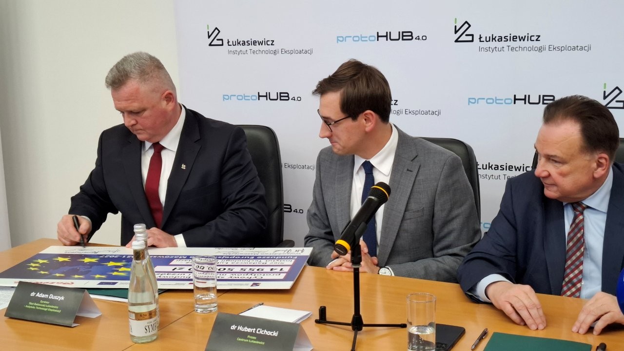 Marszalek A.Struzik oraz beneficjenci