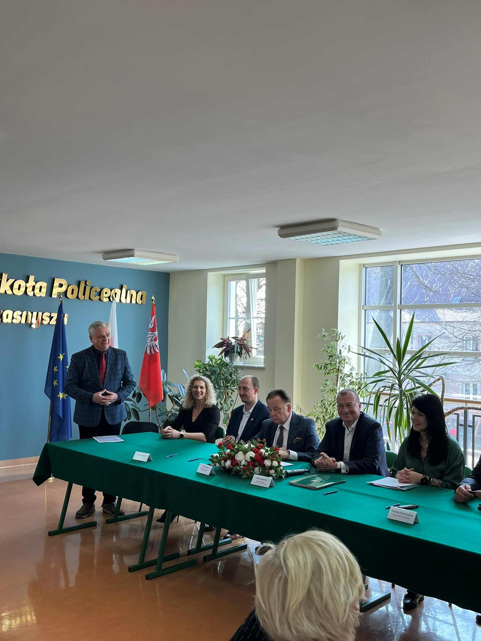 Podpisanie umowy w Szkole Policealnej w Przasnyszu