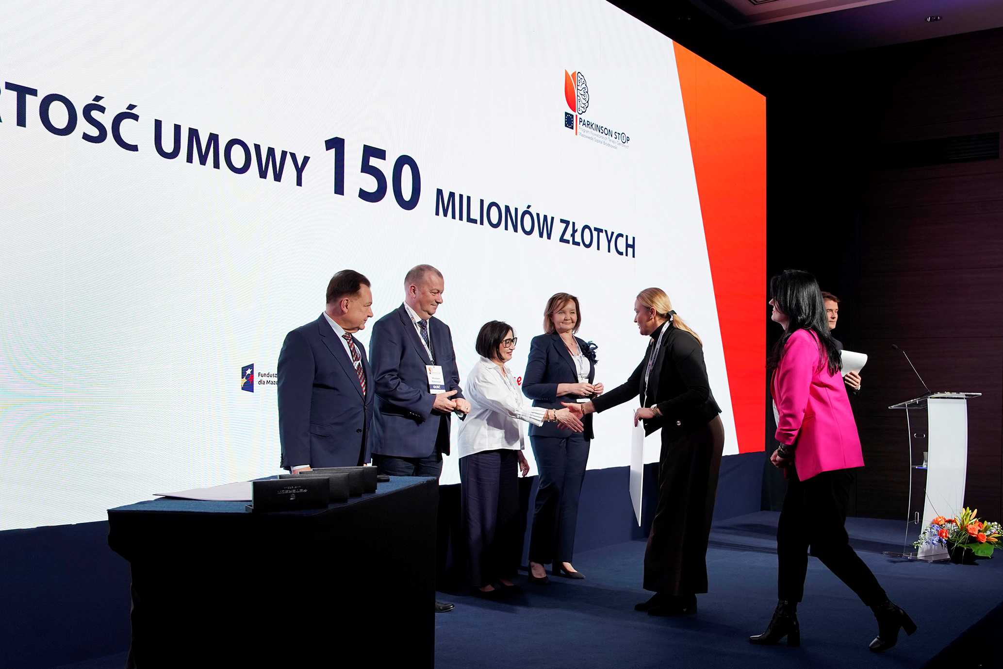 Przedstawiciele Zarzadu Wojewodztwa Mazowieckiego Szpitala Brodnowskiego i MJWPU