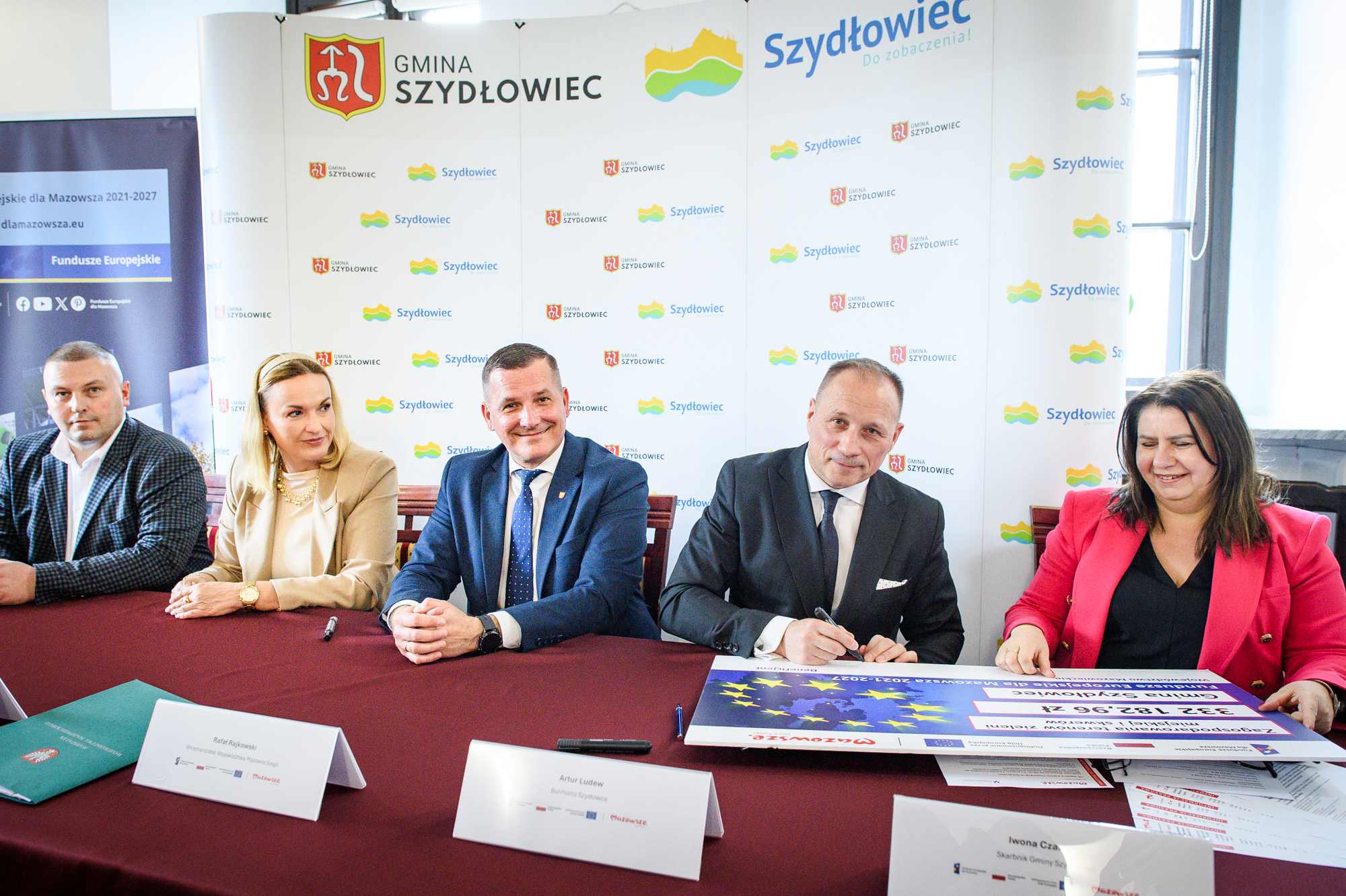 Podpisanie umowy FEM w Szydlowcu