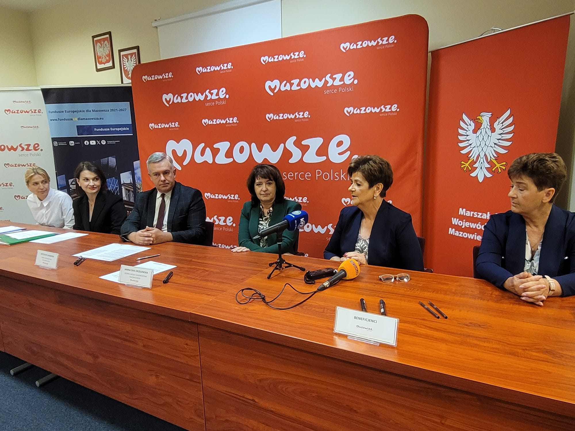 Podpisanie umowy srodki z UE dla gminy Parysow